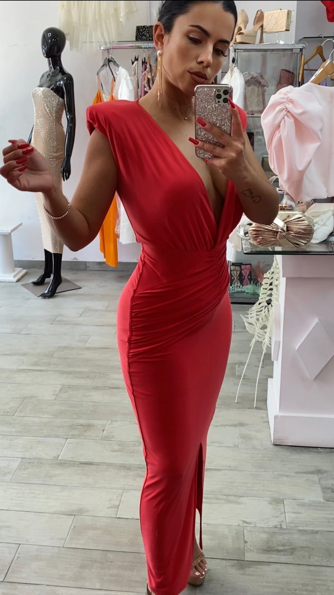 VESTIDO CARMESI