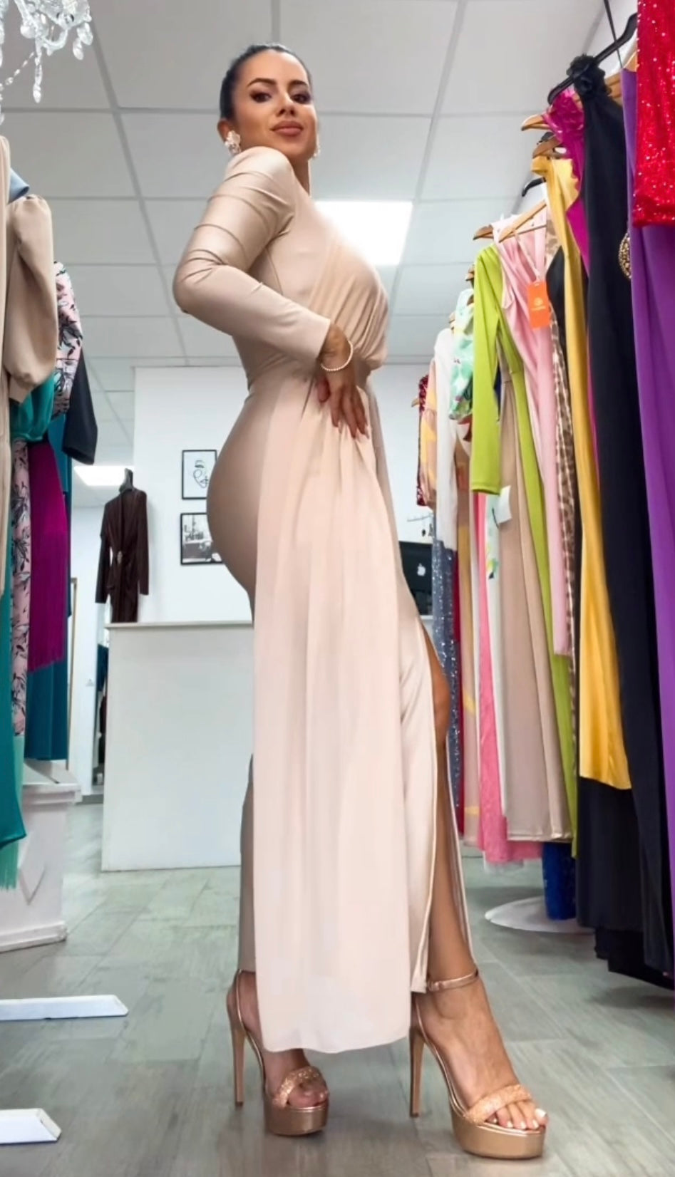 VESTIDO EGIPCIO BEIGE-DORADO