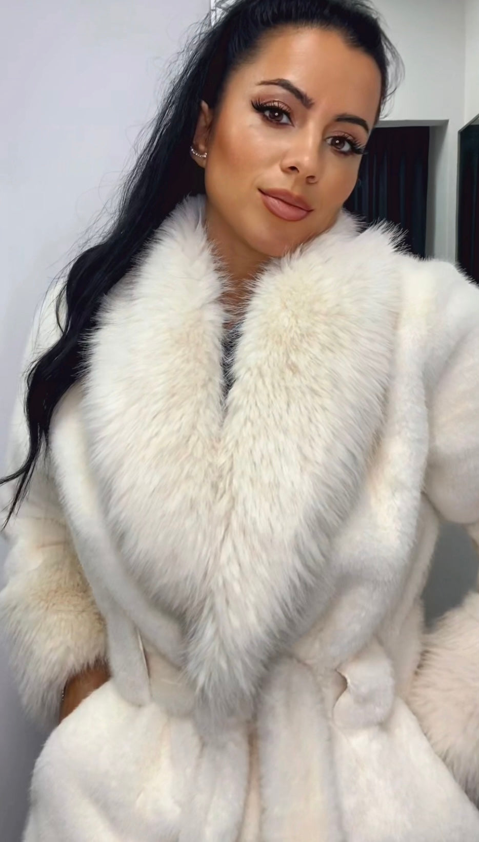 ABRIGO RUSIA BLANCO ROTO