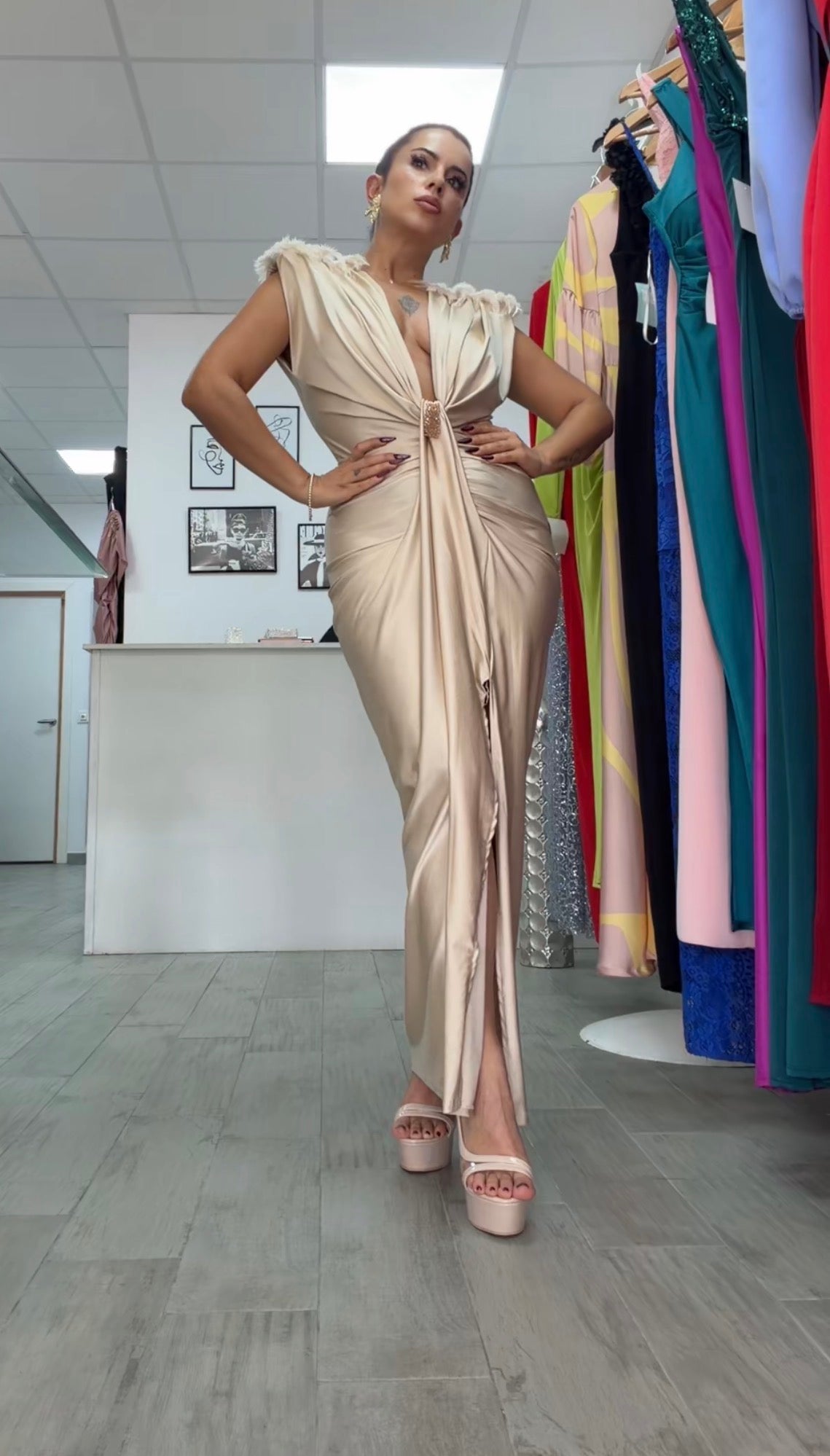 VESTIDO CARINA DORADO